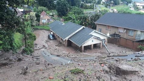 photos of floods in durban